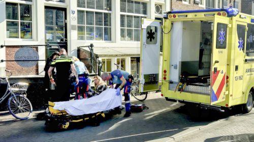 Τουλάχιστον πέντε άνθρωποι μαχαιρώθηκαν κοντά σε κεντρική πλατεία του Άμστερνταμ