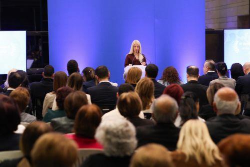 Την προσφορά της Μαρούλλας Βιολάρη Ιακωβίδου εξήρε η Πρόεδρος ΔΗΣΥ σε εκδήλωση για συνδρομή γυναικών στον αγώνα ΕΟΚΑ