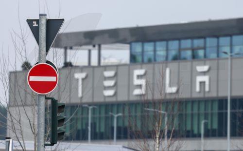 Η μετοχή της Tesla ανέκαμψε μετά την πληροφορία ότι ο Μασκ θα αποχωρήσει σύντομα από Κυβέρνηση Τραμπ