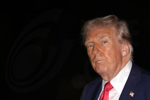 Θέλει να υπαναχωρήσει από συμφωνία λέει ο Τράμπ για τον Ζελένσκι