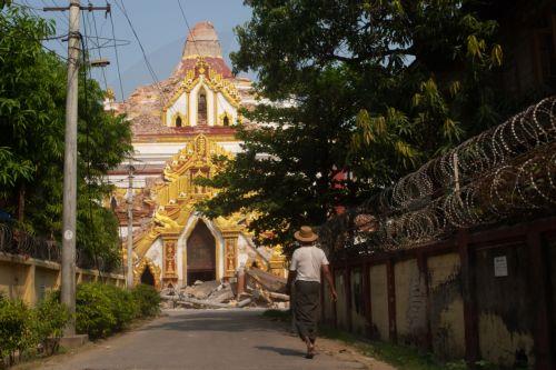 Ο σεισμός στη Μιανμάρ έπληξε την έδρα της χούντας, την Κατοικία των Βασιλέων