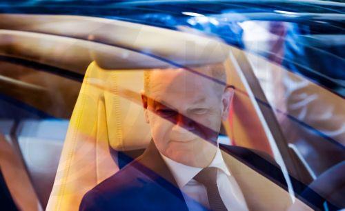 Λιγότερο θετική αξιολόγηση Κυβέρνησης Μερτς από προηγούμενη, δείχνει δημοσκόπηση