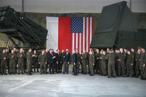 Η Πολωνία θα υπογράψει συμφωνία 2 δισ. με ΗΠΑ για ενίσχυση πολωνικής αεράμυνας