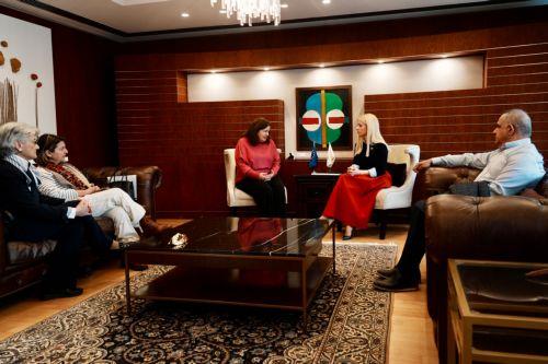 Επαναλειτουργία Σχολής Ξεναγών συζήτησε με Σύνδεσμο Ξεναγών η Πρόεδρος Βουλής