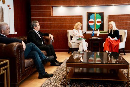 Τεχνολογία, κάπνισμα και κινδύνους για παιδιά συζήτησε η Πρόεδρος Βουλής με Εθνική Επιτροπή