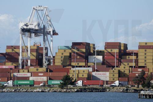 Ο Καναδάς θα ανταποδώσει τους δασμούς, «λανθασμένο μέτρο» λέει η Μελόνι, συμφωνία θέλει η Βρετανία