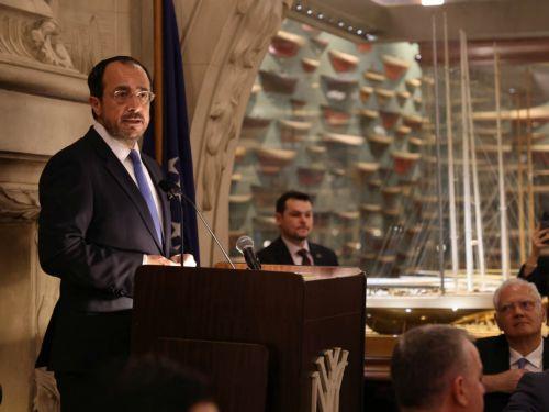 الرئيس خريستوذوليذيس يلتقي رئيس الوزراء البرتغالي في لشبونة