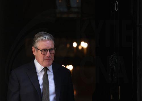 Τηλεφωνικές συνομιλίες Στάρμερ με ομολόγους του Αυστραλίας και Ιταλίας για αμερικανικούς δασμούς