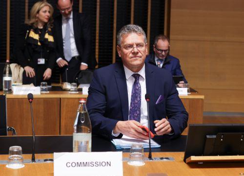 Η ΕΕ δεν θα περιμένει για πάντα τις ΗΠΑ πριν απαντήσει στους δασμούς είπε ο Σέφτσοβιτς