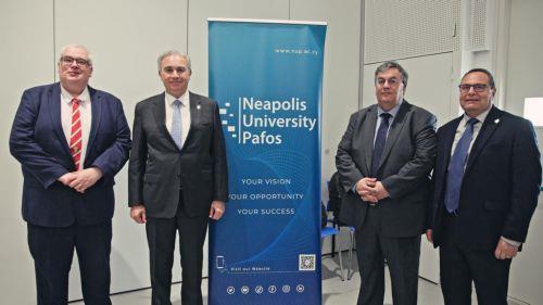 Δύο αγγλόφωνα προγράμματα Νομικής σε συνεργασία με πανεπιστήμιο του Reading ανακοίνωσε το Νεάπολις