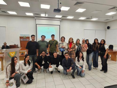 Μαθητές από την Αμπέτειο Σχολή Καΐρου και το Ριζοκάρπασο συναντήθηκαν στο Υπ. Παιδείας