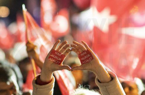 Στα 10 εκατομμύρια οι υπογραφές για Ιμάμογλου, στη Σαμψούντα το πρώτο συλλαλητήριο