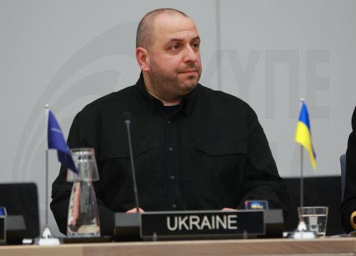 Να στείλει τη δική της εκδοχή μνημονίου για ειρηνευτική διαδικασία καλεί τη Μόσχα το Κίεβο