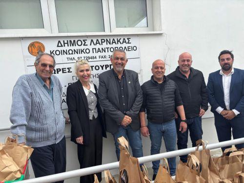 Εκατό τσάντες με τρόφιμα έδωσε ο ΕΟΑ στο Κοινωνικό Παντοπωλείο Λάρνακας