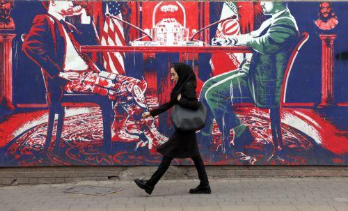 Για αποκλιμάκωση εντάσεων, ανταλλαγή κρατουμένων οι συνομιλίες ΗΠΑ-Ιράν στο Ομάν, σύμφωνα με πηγή