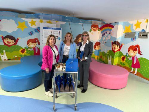 Πασχαλινές λαμπάδες στο Μακάρειο Νοσοκομείο από τον Οδοντιατρικό Σύλλογο