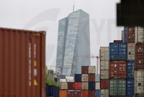 Νέα μείωση 0,25% στα επιτόκια ΕΚΤ, πιθανή νέα αυστηροποίηση χρηματοδότησης