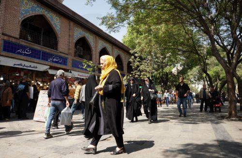 Επίσκεψη του Ιρανού ΥΠΕΞ στην Κίνα ενόψει νέου γύρου πυρηνικών συνομιλιών