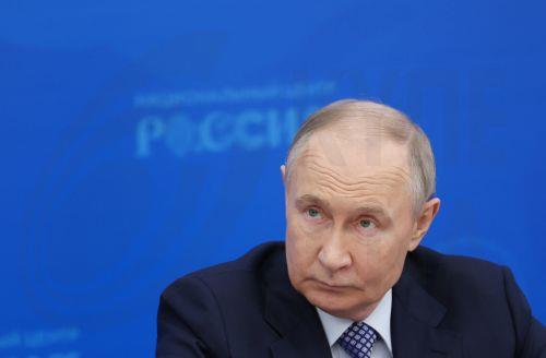 Η Ρωσία θα νικήσει τον πόλεμο, λέει ο Πούτιν εξαίροντας την ανδρεία των πολιτών της