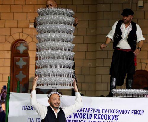 Νέο ρεκόρ Guinness στον χορό των ποτηριών από τον Ντίνο Κκαντή