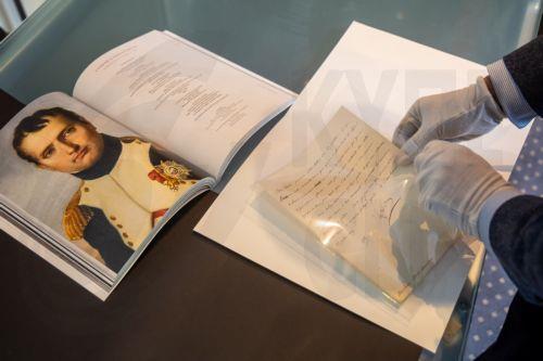 Σε δημοπρασία του οίκου Sothebys πωλείται καπέλο του Ναπολέοντα