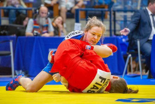 Limasolda Avrupa Sambo Şampiyonası heyecanı devam ediyor