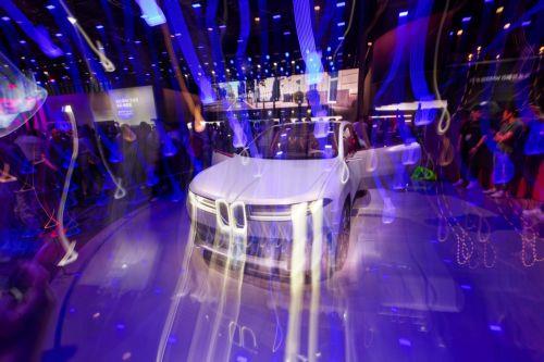 BMW, Mercedes, VW συζητούν με ΗΠΑ για πιθανή συμφωνία για δασμούς