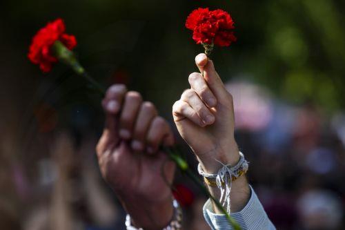 Στόχος η βελτίωση του βιοτικού επιπέδου εργαζόμενων λέει η ΔΕΟΚ ενόψει Πρωτομαγιάς