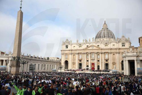Δεκάδες χιλιάδες στο Βατικανό για την κηδεία του Πάπα υπό δρακόντεια μέτρα ασφαλείας