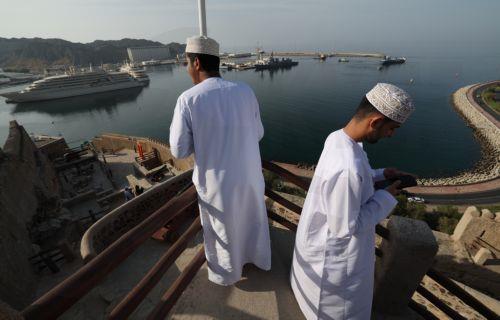 Αναβάλλονται για πρακτικούς λόγους προγραμματισμένες συνομιλίες για πυρηνικό πρόγραμμα Ιράν, λέει το Ομάν