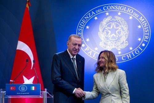 Τηλεφωνική επικοινωνία Μελόνι - Ερντογάν για ουκρανικό