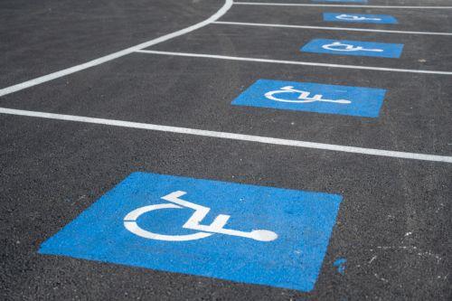 Με επιστολή στον ΠτΔ φορείς ζητούν έγκριση συμπληρωματικού προϋπολογισμού για ανεξάρτητη διαβίωση ΑμεΑ