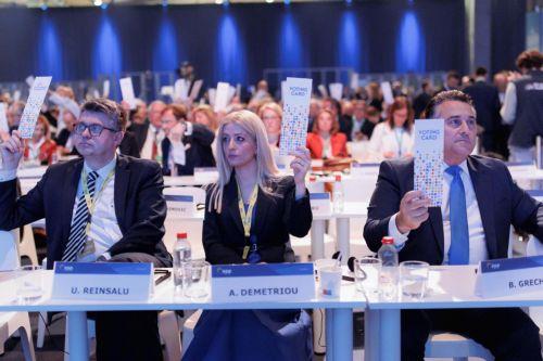 Ομόφωνα εγκρίθηκε το ψήφισμα του ΔΗΣΥ για Κυπριακό από το κογκρέσο του ΕΛΚ