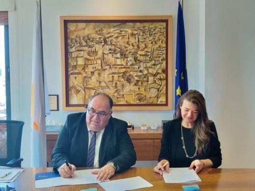 Invest Cyprus - British Council sign MoU to advance transnational education