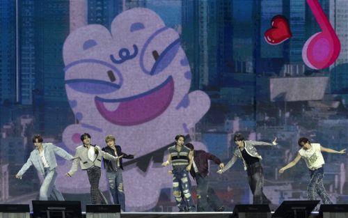 PLAVE: To «εικονικό» συγκρότημα της K-pop που κατέκτησε κοινό