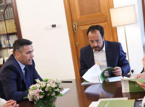 Σημαντική η συνεισφορά ΠΚ σε εκπαίδευση, έρευνα, οικονομία, λέει ο Πρόεδρός του σε συνάντηση με ΠτΔ (2)