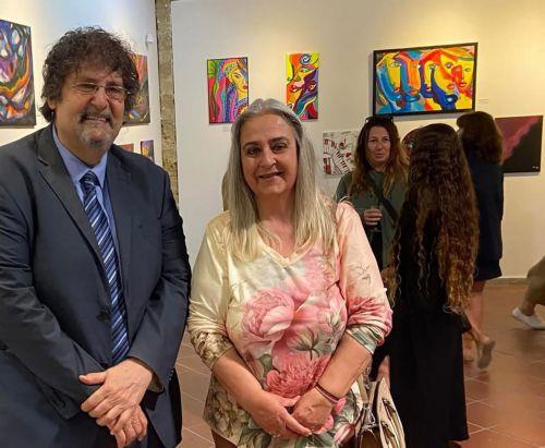 Εγκαίνια έκθεσης «Τα Moνοπάτια της Τέχνης» της Αφροδίτης Βελή στην Πάφο