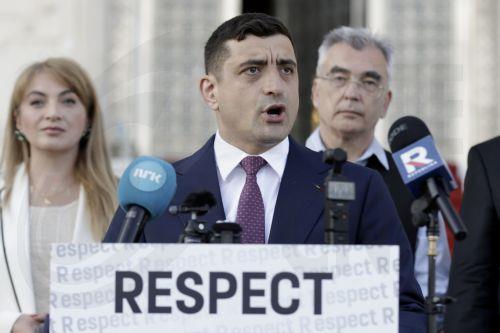 Κερδίζει το 40% στον α΄γύρο των εκλογών ο υποψήφιος της ακροδεξιάς στη Ρουμανία