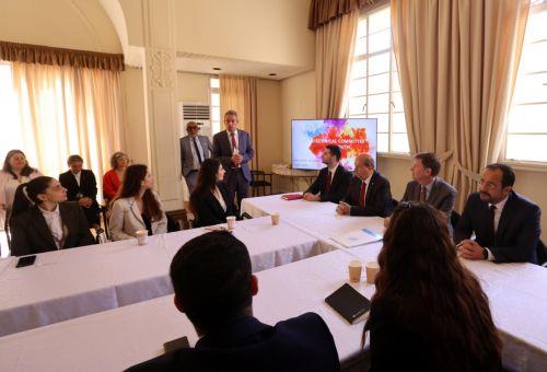 Τρεις αρνήσεις δήλωσε ότι εισέπραξε από Τατάρ στη συνάντησή τους ο Πρόεδρος Χριστοδουλίδης