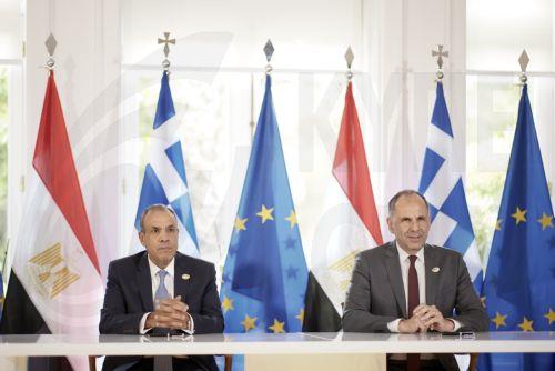 Ελλάδα και Αίγυπτος ξεκινούν συζητήσεις οριοθέτησης ΑΟΖ