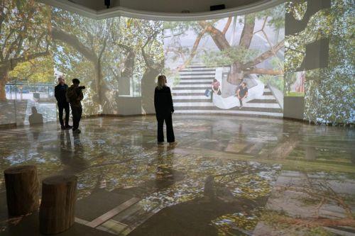 Διαφωνεί το ΠΣΕ με την απόσυρση βιβλίου από Μπιενάλε Βενετίας