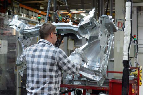 Στα €89,3 δισ. το εμπορικό πλεόνασμα στο εμπόριο αυτοκινήτων για την ΕΕ το 2024