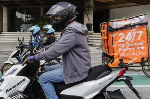 Πέρα από ξενοφοβία και οργανωμένο έγκλημα στις επιθέσεις κατά διανομέων, λέει ο Μ. Χαρτσιώτης