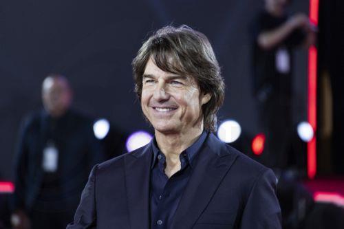 O Τομ Κρουζ λέει ότι η επιμονή της αδελφής του άνοιξε τον δρόμο για το «Rain Man»