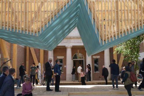 Μπιενάλε Αρχιτεκτονικής: Άμεση απόσυρση έκδοσης και έκθεση γεγονότων ζήτησε η Υφ. Πολιτισμού