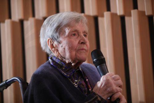 Η φωτεινή αυτή προσωπικότητα περνά στην Ιστορία, λέει για Αρβελέρ ο Μητσοτάκης