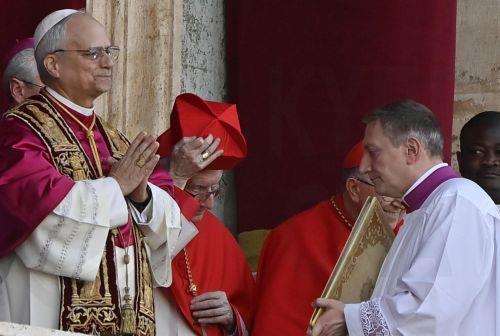 Τραμπ, Πούτιν και άλλοι ηγέτες συγχαίρουν τον νέο Πάπα