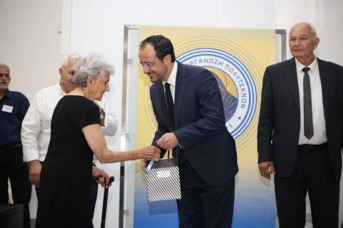 Η εκτίμηση προς πολύτεκνη μάνα μετουσιώνεται σε πράξεις, είπε ο Πρόεδρος