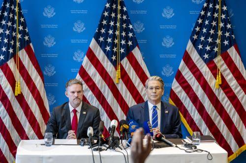 Ουάσινγκτον και Πεκίνο κατέληξαν σε συμφωνία για τη μείωση των δασμών