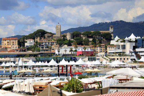 Ανοίγει η αυλαία του Φεστιβάλ των Καννών με άρθρο καταδίκης πολέμου στη Γάζα